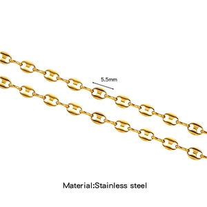 Detalle de cadena de eslabones de café de 5,5mm en acero inoxidable chapado en oro para joyas