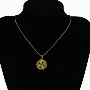 Collana da uomo con ciondolo a bussola dorata stile nordico, stella bianca e lettere