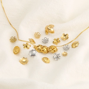Collection détaillée de calottes de perles florales dorées 18K et accessoires bijoux DIY