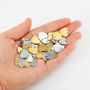 Polished stainless steel heart charm pendants in gold and silver for DIY jewelry