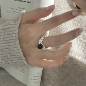 S925 sterling silver irregular textured ring with black agate stone worn by model