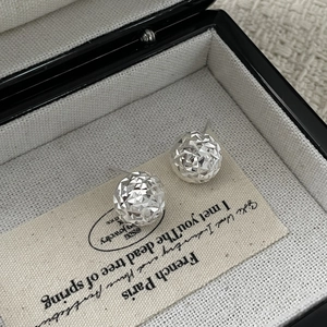 Minimalist S925 sterling silver geometric ice-cut stud earrings for women in gift box