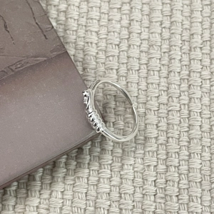 Bague nœud minimaliste en argent sterling S925 avec finition polie et design industriel