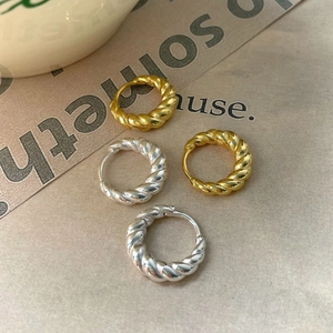Chic 925 sterling silver twisted hoop earrings in gold and silver finishes for women