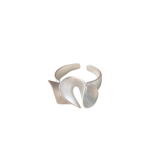 Minimalist S925 sterling silver open ring with unique abstract streamline curved design