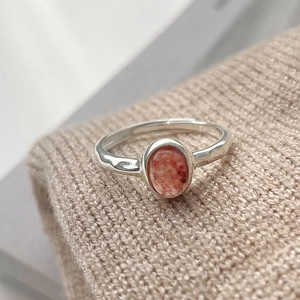 925 sterling silver ring with oval strawberry quartz and hammered metal texture