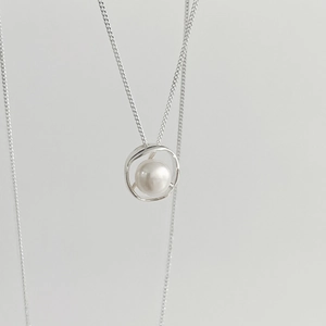 Minimalist 925 sterling silver geometric pendant necklace with natural white freshwater pearl