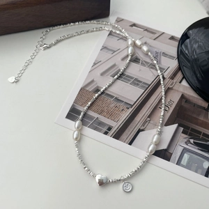 Collana di perle in argento sterling S925 con ciondolo a cuore e ciondolo sorridente