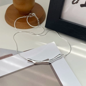Minimalist S925 sterling silver snake chain necklace with liquid metal style bar pendant