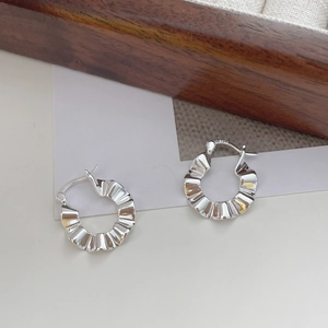 Minimalist 925 Sterling Silver Hoop Earrings Irregular Pleated Texture Ruffle Geometric Earrings Korean Modern Women Jewelry
