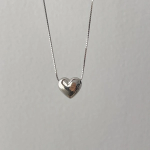 Minimalist S925 sterling silver necklace featuring a 3D polished heart pendant on a box chain