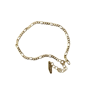 Elegant gold plated S925 sterling silver Figaro chain bracelet with adjustable clasp