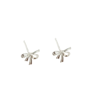 Élégantes boucles d'oreilles nœud en argent sterling S925 avec finition polie
