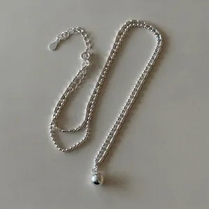 Collier minimaliste en argent S925 à billes style bambou avec pendentif sphère polie pour femme