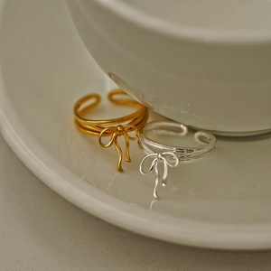 Elegant S925 silver ribbon bow rings in gold and silver finish with adjustable open band