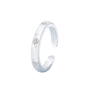 Matte S925 silver star ring with brushed finish and inlaid crystals in minimalist style