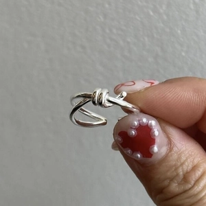 S925 sterling silver minimalist knot ring with an open adjustable design for women