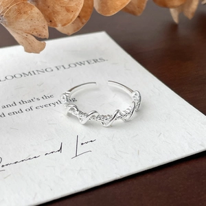 Anello intrecciato minimalista in argento sterling S925 con design aperto regolabile
