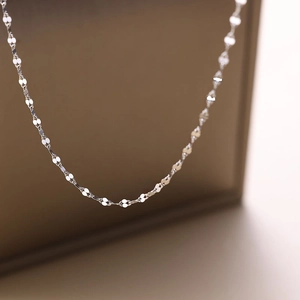Elegante S925 Sterling Silber Halskette mit facettiertem Finish im minimalistischen Design