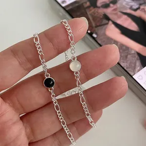Bracelet en Argent Sterling 925 Rond Onyx Noir Calcédoine Blanche Chaîne Figaro Minimaliste Bijoux de Mode Cadeau Femme
