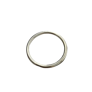 Bague fine minimaliste en argent sterling S925 avec une finition polie pour femme