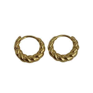 Créoles minimalistes en argent S925 avec design croissant doré de style vintage