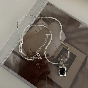 S925 Sterling Silber Schlangenkette mit quadratischem schwarzem Onyx-Anhänger Inlay
