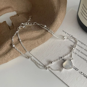 Bracelet double couche en argent 925 avec pendentif cœur en calcédoine blanche et perles fines