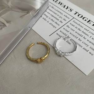 Minimalist 925 silver open star rings in gold and silver with hammered texture design