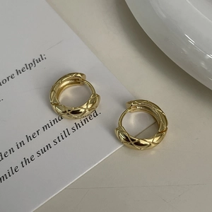 Minimalist gold S925 sterling silver quilted lattice pattern cross hoop earrings for women
