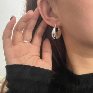 Boucles d'oreilles gouttes en argent poli pour femme style minimaliste en argent massif