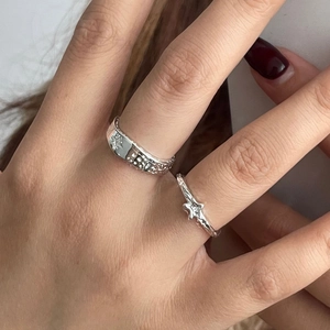925 sterling silver star pattern rings set with vintage texture and sparkling zirconia