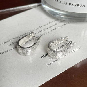 S925 Sterlingsilber Gebürstete U-Förmige Creolen Für Damen Minimalistische Matte Textur Schimmernde Ohrmanschetten Schmuck