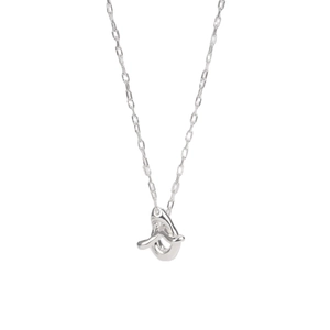 Minimalistische 925 Silber Fischschwanz Halskette mit OT-Verschluss auf weißem Grund