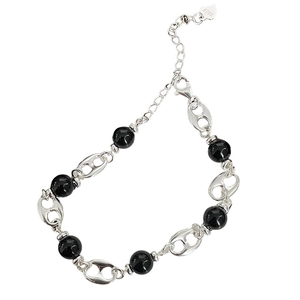 S925 Sterling silver bracelet featuring black agate beads and pig nose link chain