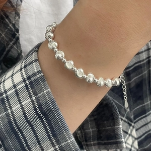 925 silver minimalist beaded bracelet featuring cat eye texture and adjustable chain