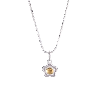 S925 sterling silver smiling sunflower necklace with gold-toned center on white background