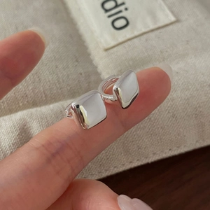Minimalist S925 sterling silver square hoop earrings with a high-polished finish