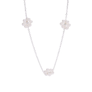 Collier en argent sterling 925 avec fleurs en perles de nacre sur une chaîne fine