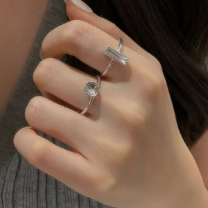 Minimalist S925 sterling silver ring set with geometric rectangular cubic zirconia