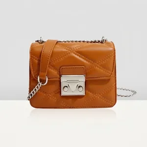 Petit Sac Carré Matelassé à Losanges pour Femmes en Cuir PU avec Chaîne et Verrou Métallique Sac à Bandoulière Décontracté