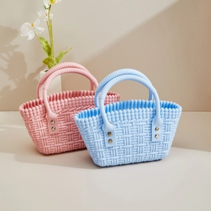 Damen Gewebte PVC Gelee Handtasche Sommer Strand Korb Tasche Mit Metallkette Retro Tote Umhängetasche Für Den Alltag