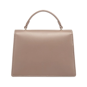 Bolso bandolera trapezoidal vintage marrón moca con costuras blancas y asa superior