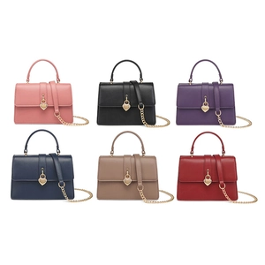 Bolsos bandolera de cuero sintético con cierre de corazón y cadena en seis colores