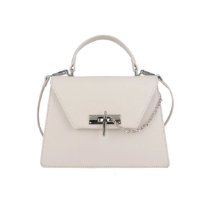 Sac bandoulière beige chic avec rabat en V, fermoir rotatif argenté et chaîne en métal