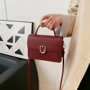 PU Leather Litchi Pattern Small Square Bag With Gold U-Shaped Buckle Minimalist Women Crossbody Handbag For Daily Commute