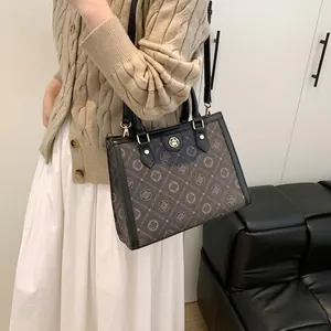 Sac à Main Boston Rétro avec Monogramme pour Femmes Sac à Bandoulière Mode en Cuir PU avec Bandoulière Réglable pour Bureau Voyage
