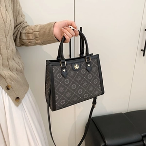 Sac à main Boston gris avec motif monogramme CACATOES et garnitures dorées élégantes