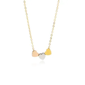 Collier Pendentif Triple Cœur Tricolore en Acier Inoxydable pour Femme Bijoux Minimalistes Fine Chaîne de Clavicule en Cœur