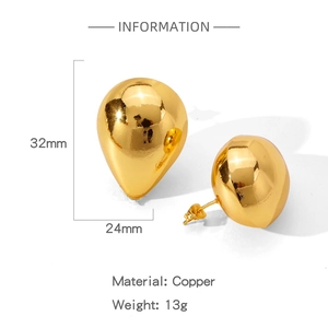 Große vergoldete Tropfenohrringe aus Kupfer mit Maßen von 32 mm Höhe und 24 mm Breite